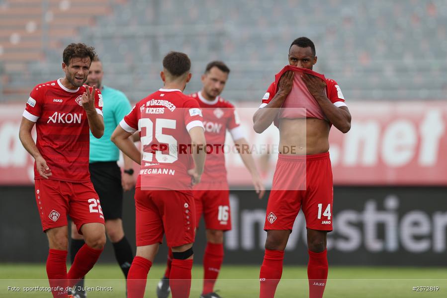 Saliou Sané, AKON Arena, Würzburg, 06.08.2023, sport, action, BFV, Fussball, Saison 2023/2024, 3. Spieltag, Regionalliga Bayern, FCB, FWK, FC Bayern München II, FC Würzburger Kickers - Bild-ID: 2372819