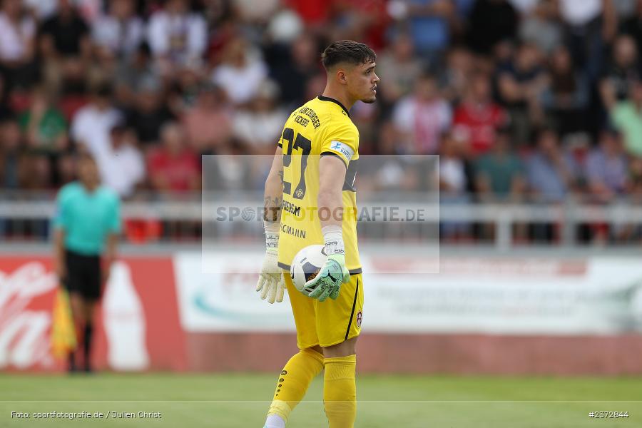 Vincent Friedsam, AKON Arena, Würzburg, 06.08.2023, sport, action, BFV, Fussball, Saison 2023/2024, 3. Spieltag, Regionalliga Bayern, FCB, FWK, FC Bayern München II, FC Würzburger Kickers - Bild-ID: 2372844