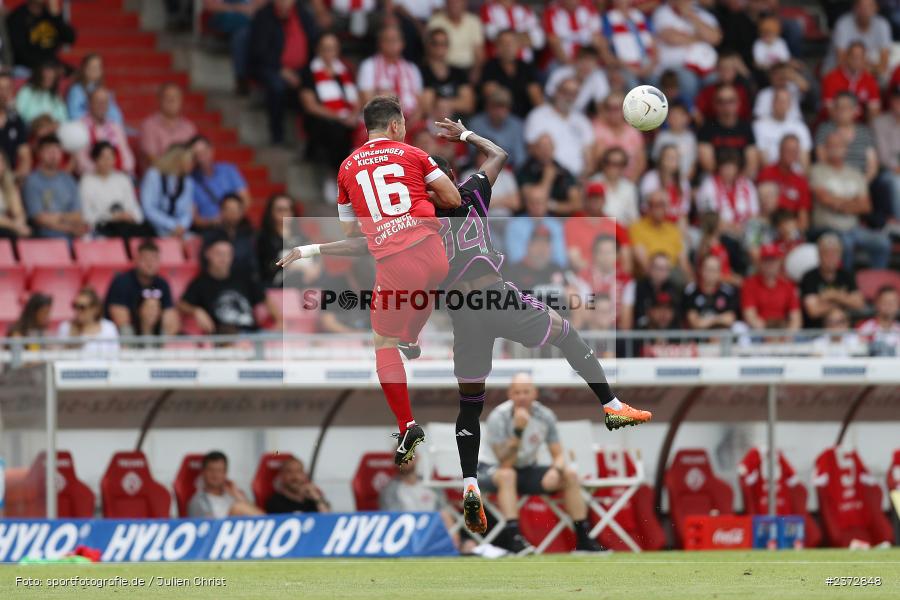 Peter Kurzweg, AKON Arena, Würzburg, 06.08.2023, sport, action, BFV, Fussball, Saison 2023/2024, 3. Spieltag, Regionalliga Bayern, FCB, FWK, FC Bayern München II, FC Würzburger Kickers - Bild-ID: 2372848