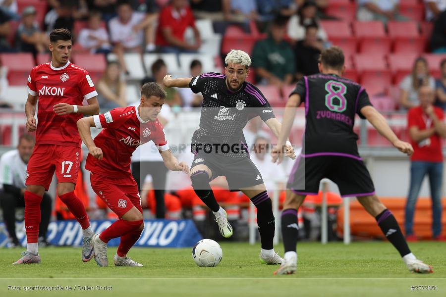 Dion Berisha, AKON Arena, Würzburg, 06.08.2023, sport, action, BFV, Fussball, Saison 2023/2024, 3. Spieltag, Regionalliga Bayern, FCB, FWK, FC Bayern München II, FC Würzburger Kickers - Bild-ID: 2372851
