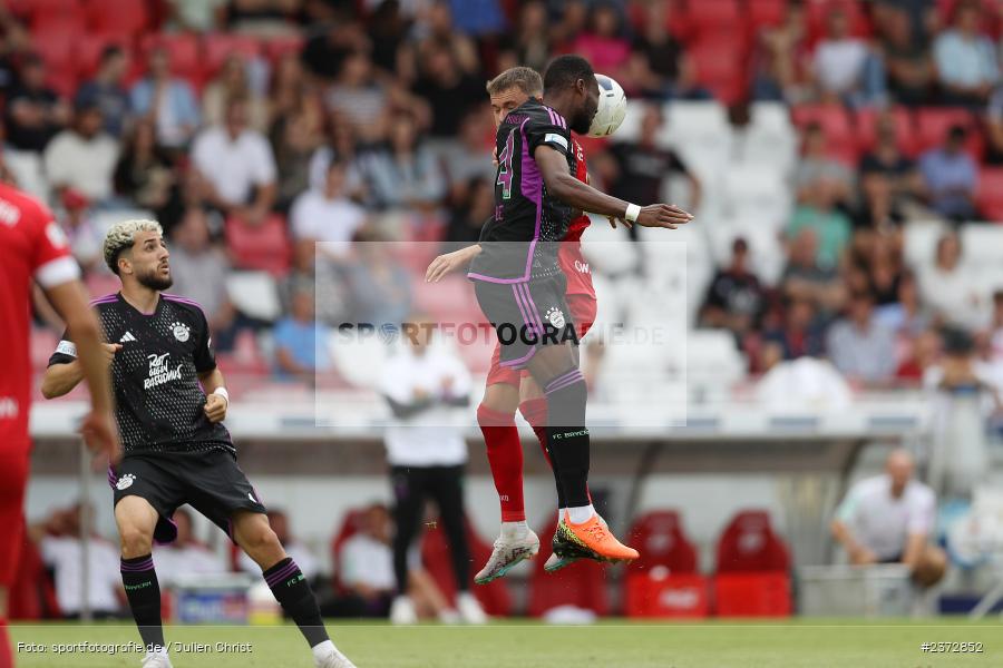 Desire Segbe Azankpo, AKON Arena, Würzburg, 06.08.2023, sport, action, BFV, Fussball, Saison 2023/2024, 3. Spieltag, Regionalliga Bayern, FCB, FWK, FC Bayern München II, FC Würzburger Kickers - Bild-ID: 2372852