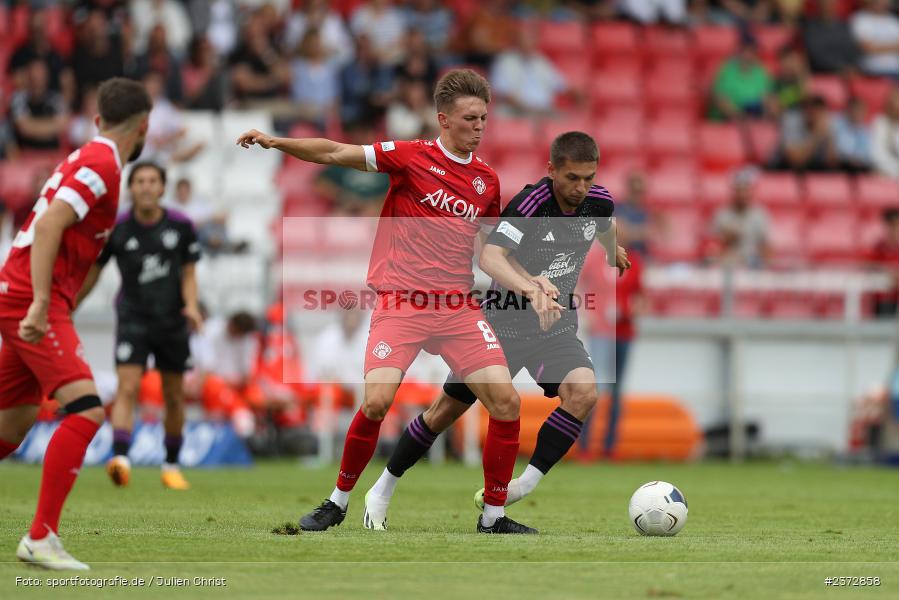 Fabian Wessig, AKON Arena, Würzburg, 06.08.2023, sport, action, BFV, Fussball, Saison 2023/2024, 3. Spieltag, Regionalliga Bayern, FCB, FWK, FC Bayern München II, FC Würzburger Kickers - Bild-ID: 2372858