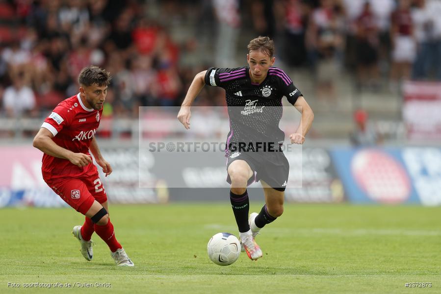 Lovro Zvonarek, AKON Arena, Würzburg, 06.08.2023, sport, action, BFV, Fussball, Saison 2023/2024, 3. Spieltag, Regionalliga Bayern, FCB, FWK, FC Bayern München II, FC Würzburger Kickers - Bild-ID: 2372873