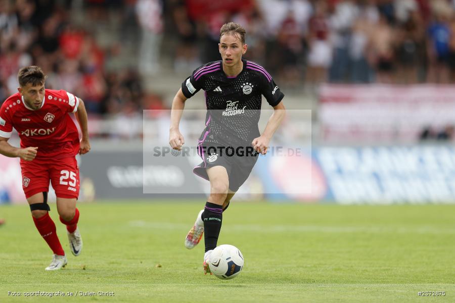 Lovro Zvonarek, AKON Arena, Würzburg, 06.08.2023, sport, action, BFV, Fussball, Saison 2023/2024, 3. Spieltag, Regionalliga Bayern, FCB, FWK, FC Bayern München II, FC Würzburger Kickers - Bild-ID: 2372875