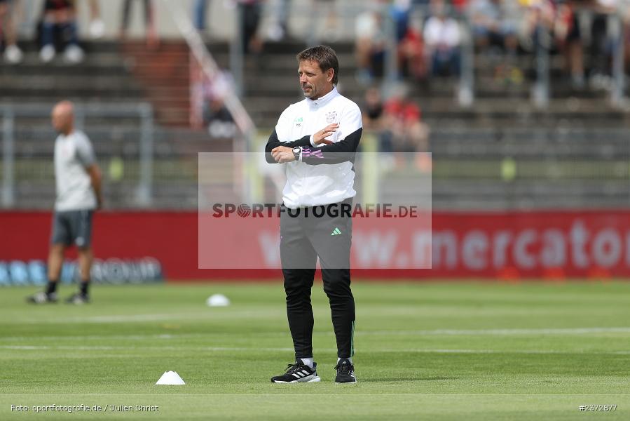 Holger Seitz, AKON Arena, Würzburg, 06.08.2023, sport, action, BFV, Fussball, Saison 2023/2024, 3. Spieltag, Regionalliga Bayern, FCB, FWK, FC Bayern München II, FC Würzburger Kickers - Bild-ID: 2372877