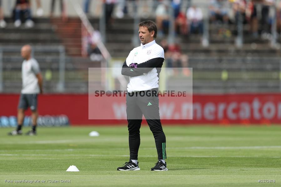 Holger Seitz, AKON Arena, Würzburg, 06.08.2023, sport, action, BFV, Fussball, Saison 2023/2024, 3. Spieltag, Regionalliga Bayern, FCB, FWK, FC Bayern München II, FC Würzburger Kickers - Bild-ID: 2372878