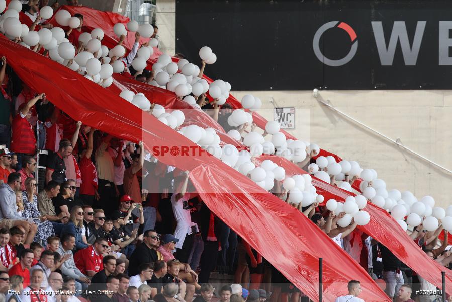 AKON Arena, Würzburg, 06.08.2023, sport, action, BFV, Fussball, Saison 2023/2024, 3. Spieltag, Regionalliga Bayern, FCB, FWK, FC Bayern München II, FC Würzburger Kickers - Bild-ID: 2372881