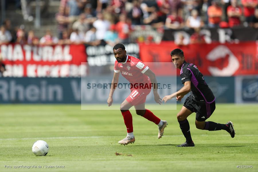 Fabrice Montcheu, AKON Arena, Würzburg, 06.08.2023, sport, action, BFV, Fussball, Saison 2023/2024, 3. Spieltag, Regionalliga Bayern, FCB, FWK, FC Bayern München II, FC Würzburger Kickers - Bild-ID: 2372890 Fabrice Montcheu, AKON Arena, Würzburg, 06.08.2023, sport, action, BFV, Fussball, Saison 2023/2024, 3. Spieltag, Regionalliga Bayern, FCB, FWK, FC Bayern München II, FC Würzburger Kickers - Bild-ID: 2372890