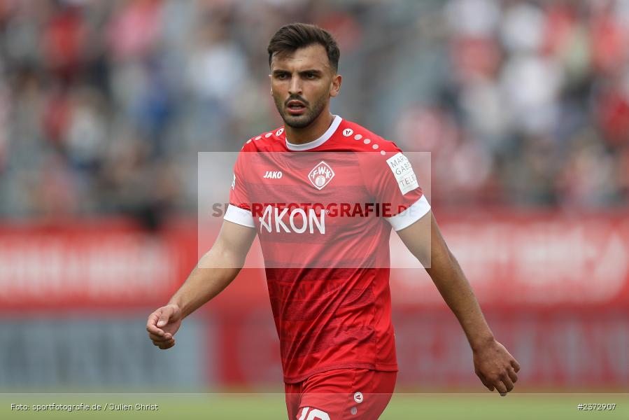 Dardan Karimani, AKON Arena, Würzburg, 06.08.2023, sport, action, BFV, Fussball, Saison 2023/2024, 3. Spieltag, Regionalliga Bayern, FCB, FWK, FC Bayern München II, FC Würzburger Kickers - Bild-ID: 2372907 Dardan Karimani, AKON Arena, Würzburg, 06.08.2023, sport, action, BFV, Fussball, Saison 2023/2024, 3. Spieltag, Regionalliga Bayern, FCB, FWK, FC Bayern München II, FC Würzburger Kickers - Bild-ID: 2372907