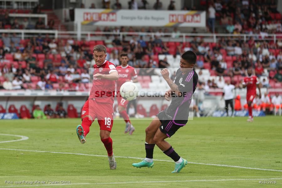 Maximilian Zaiser, AKON Arena, Würzburg, 06.08.2023, sport, action, BFV, Fussball, Saison 2023/2024, 3. Spieltag, Regionalliga Bayern, FCB, FWK, FC Bayern München II, FC Würzburger Kickers - Bild-ID: 2372978