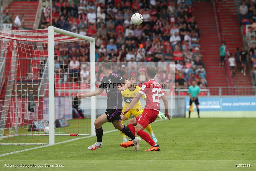Vincent Friedsam, AKON Arena, Würzburg, 06.08.2023, sport, action, BFV, Fussball, Saison 2023/2024, 3. Spieltag, Regionalliga Bayern, FCB, FWK, FC Bayern München II, FC Würzburger Kickers - Bild-ID: 2372983