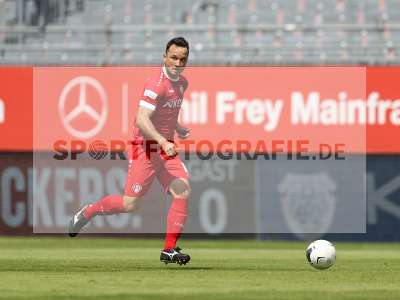 Fotos von FC Würzburger Kickers - FC Bayern München II auf sportfotografie.de