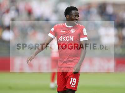 Fotos von FC Würzburger Kickers - FC Bayern München II auf sportfotografie.de