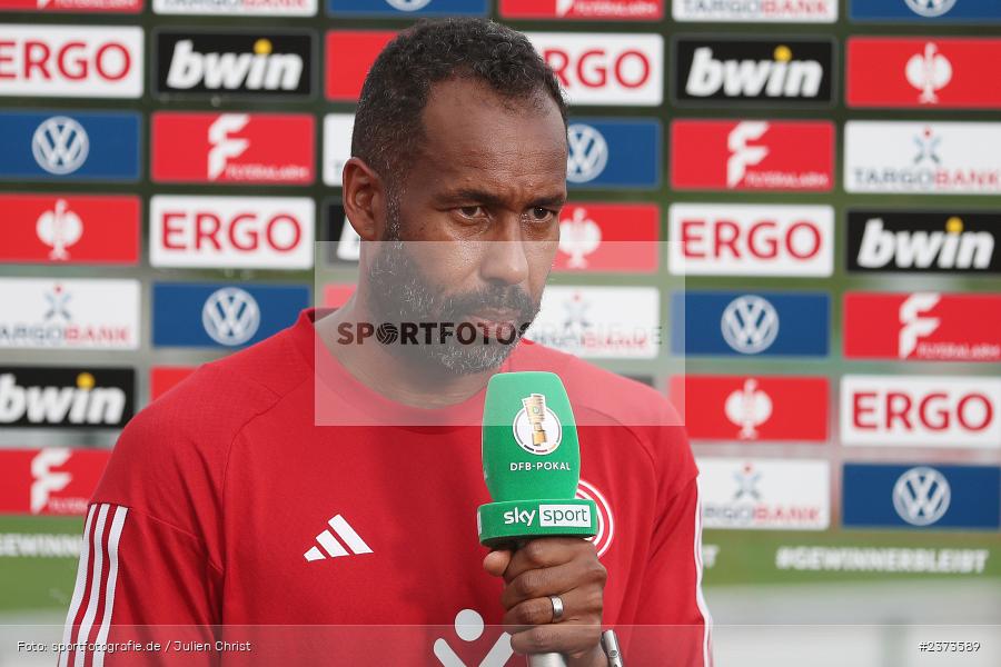 Daniel Thioune, Vöhlinstadion, Illertissen, 13.08.2023, sport, action, DFB, Fussball, Saison 2023/2024, 1. Runde, DFB Pokal, F95, FVI, Fortuna Düsseldorf, FV Illertissen - Bild-ID: 2373589