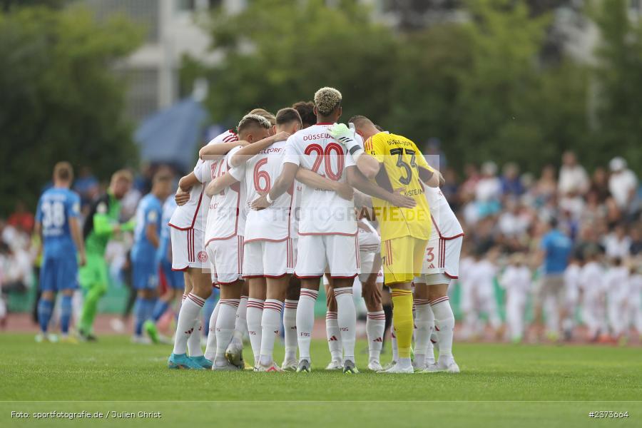 Mannschaftskreis, Vöhlinstadion, Illertissen, 13.08.2023, sport, action, DFB, Fussball, Saison 2023/2024, 1. Runde, DFB Pokal, F95, FVI, Fortuna Düsseldorf, FV Illertissen - Bild-ID: 2373664 Mannschaftskreis, Vöhlinstadion, Illertissen, 13.08.2023, sport, action, DFB, Fussball, Saison 2023/2024, 1. Runde, DFB Pokal, F95, FVI, Fortuna Düsseldorf, FV Illertissen - Bild-ID: 2373664