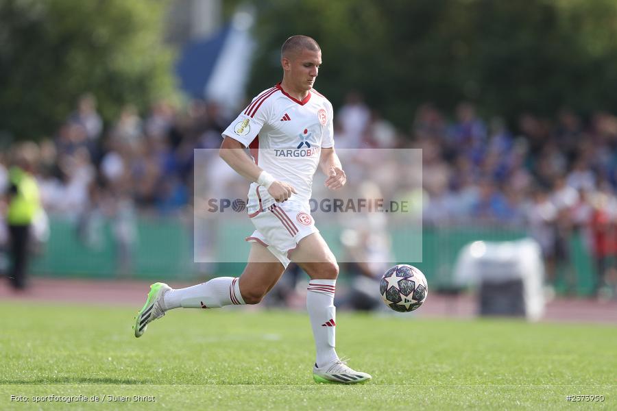 Christos Tzolis, Vöhlinstadion, Illertissen, 13.08.2023, sport, action, DFB, Fussball, Saison 2023/2024, 1. Runde, DFB Pokal, F95, FVI, Fortuna Düsseldorf, FV Illertissen - Bild-ID: 2373950