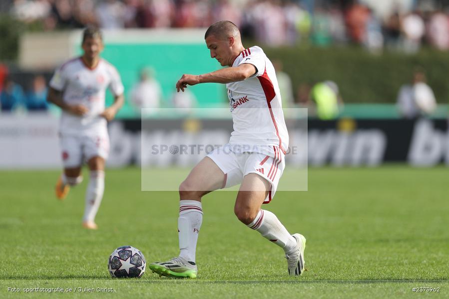 Christos Tzolis, Vöhlinstadion, Illertissen, 13.08.2023, sport, action, DFB, Fussball, Saison 2023/2024, 1. Runde, DFB Pokal, F95, FVI, Fortuna Düsseldorf, FV Illertissen - Bild-ID: 2373962