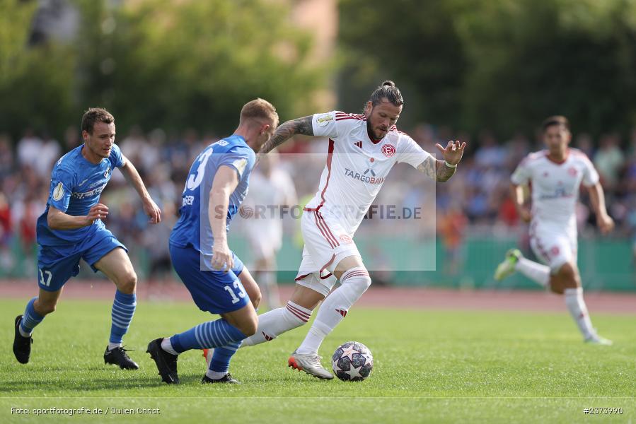 Daniel Ginczek, Vöhlinstadion, Illertissen, 13.08.2023, sport, action, DFB, Fussball, Saison 2023/2024, 1. Runde, DFB Pokal, F95, FVI, Fortuna Düsseldorf, FV Illertissen - Bild-ID: 2373990