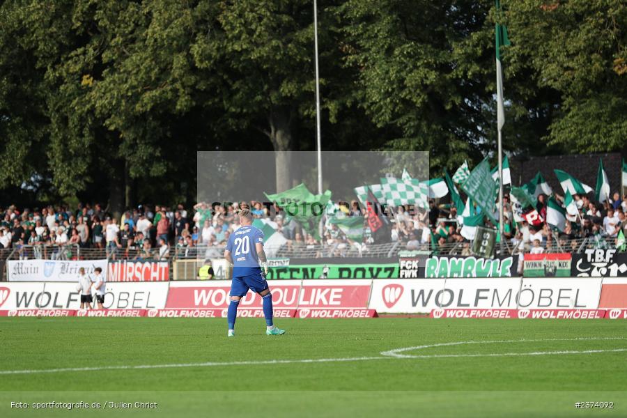 Lukas Wenzel, Sachs-Stadion, Schweinfurt, 15.08.2023, sport, action, BFV, Fussball, Saison 2023/2024, 2. Runde, Toto-Pokal, TSV, FCS, TSV Aubstadt, 1. FC Schweinfurt 05 - Bild-ID: 2374092