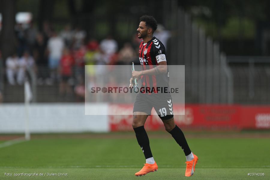 Sachs-Stadion, Schweinfurt, 15.08.2023, sport, action, BFV, Fussball, Saison 2023/2024, 2. Runde, Toto-Pokal, TSV, FCS, TSV Aubstadt, 1. FC Schweinfurt 05 - Bild-ID: 2374208