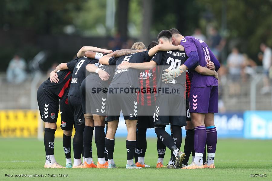Mannschaftskreis, Sachs-Stadion, Schweinfurt, 15.08.2023, sport, action, BFV, Fussball, Saison 2023/2024, 2. Runde, Toto-Pokal, TSV, FCS, TSV Aubstadt, 1. FC Schweinfurt 05 - Bild-ID: 2374212