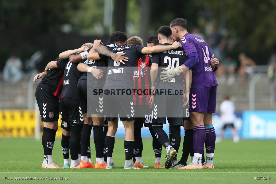 Mannschaftskreis, Sachs-Stadion, Schweinfurt, 15.08.2023, sport, action, BFV, Fussball, Saison 2023/2024, 2. Runde, Toto-Pokal, TSV, FCS, TSV Aubstadt, 1. FC Schweinfurt 05 - Bild-ID: 2374213
