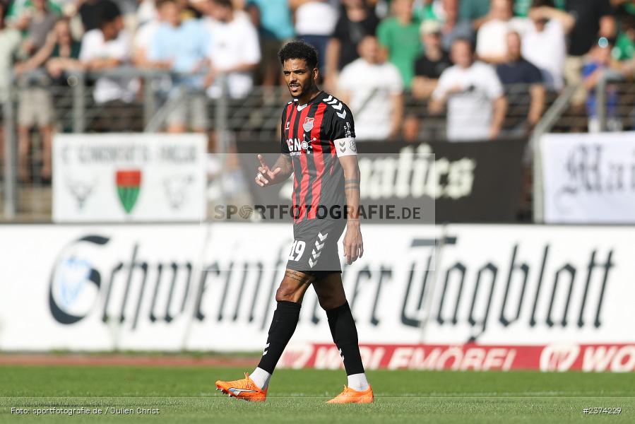 Michael Dellinger, Sachs-Stadion, Schweinfurt, 15.08.2023, sport, action, BFV, Fussball, Saison 2023/2024, 2. Runde, Toto-Pokal, TSV, FCS, TSV Aubstadt, 1. FC Schweinfurt 05 - Bild-ID: 2374229