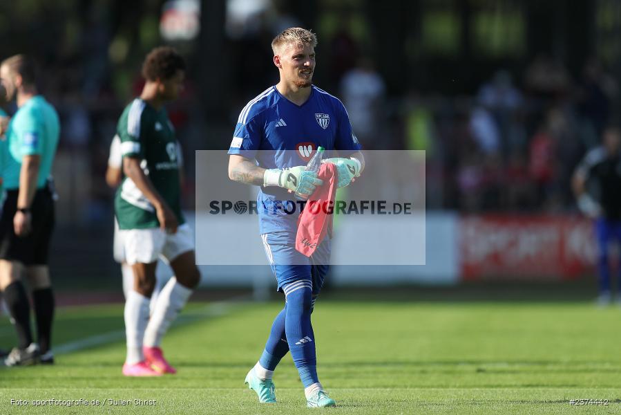 Lukas Wenzel, Sachs-Stadion, Schweinfurt, 15.08.2023, sport, action, BFV, Fussball, Saison 2023/2024, 2. Runde, Toto-Pokal, TSV, FCS, TSV Aubstadt, 1. FC Schweinfurt 05 - Bild-ID: 2374442