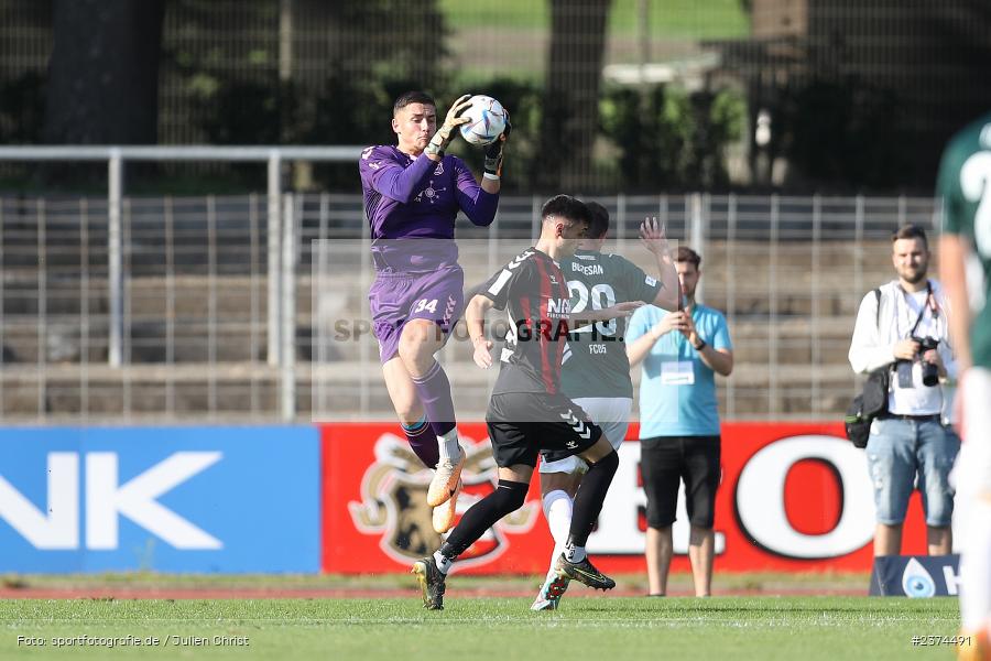 Maximilian Weisbäcker, Sachs-Stadion, Schweinfurt, 15.08.2023, sport, action, BFV, Fussball, Saison 2023/2024, 2. Runde, Toto-Pokal, TSV, FCS, TSV Aubstadt, 1. FC Schweinfurt 05 - Bild-ID: 2374491