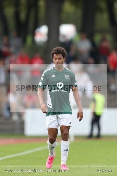 Dominik Ngatie, Sachs-Stadion, Schweinfurt, 15.08.2023, sport, action, BFV, Fussball, Saison 2023/2024, 2. Runde, Toto-Pokal, TSV, FCS, TSV Aubstadt, 1. FC Schweinfurt 05 - Bild-ID: 2374571