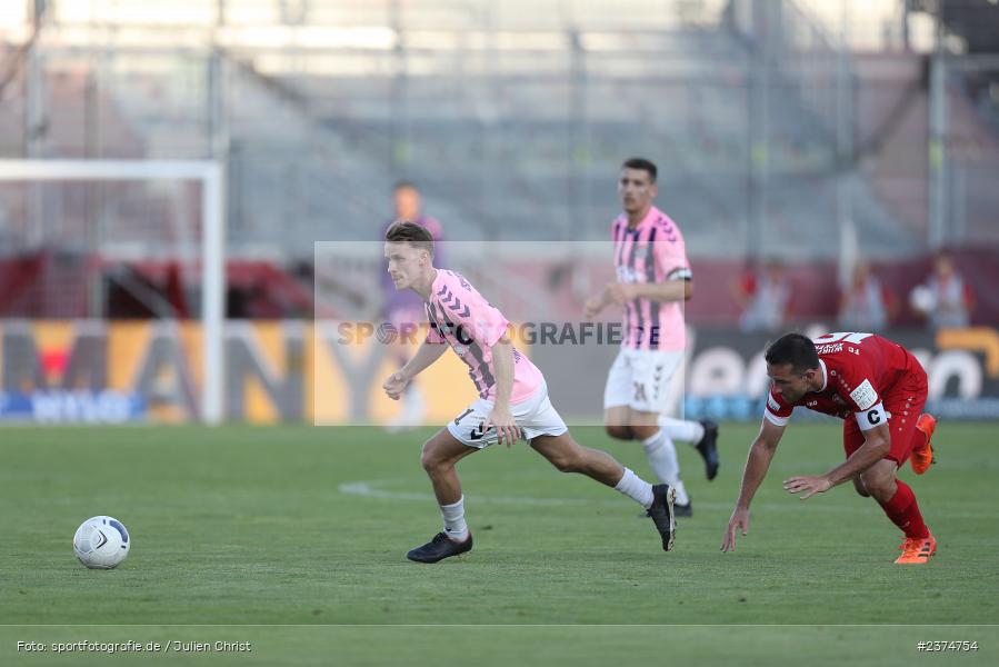 Leonard Langhans, FLYERALARM Arena, Würzburg, 18.08.2023, sport, action, BFV, Fussball, Saison 2023/2024, 5. Spieltag, Regionalliga Bayern, TSV, FWK, TSV Aubstadt, FC Würzburger Kickers - Bild-ID: 2374754