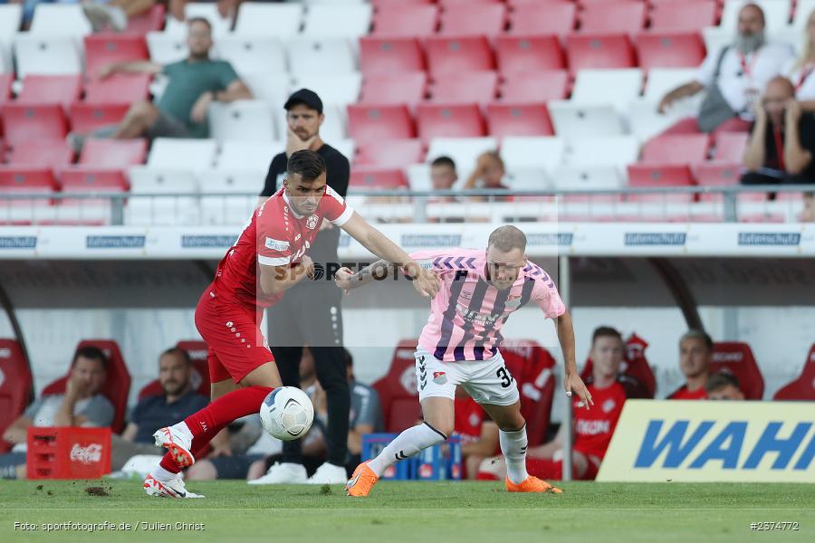 Leon Heinze, FLYERALARM Arena, Würzburg, 18.08.2023, sport, action, BFV, Fussball, Saison 2023/2024, 5. Spieltag, Regionalliga Bayern, TSV, FWK, TSV Aubstadt, FC Würzburger Kickers - Bild-ID: 2374772