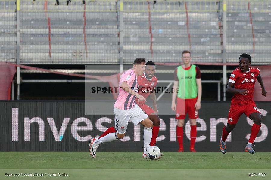 Martin Thomann, FLYERALARM Arena, Würzburg, 18.08.2023, sport, action, BFV, Fussball, Saison 2023/2024, 5. Spieltag, Regionalliga Bayern, TSV, FWK, TSV Aubstadt, FC Würzburger Kickers - Bild-ID: 2374809
