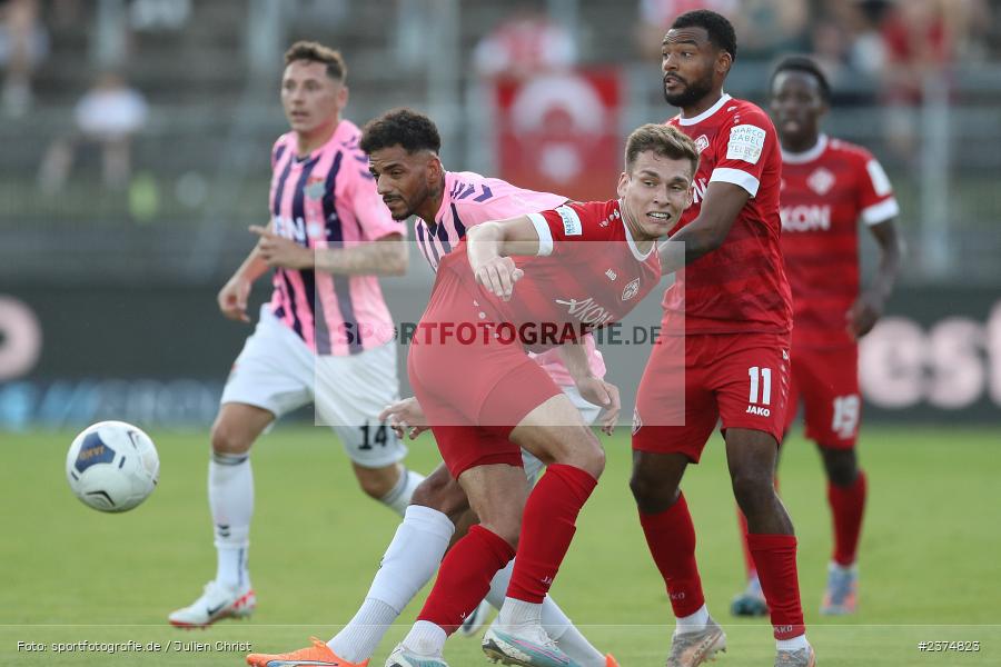 Michael Dellinger, FLYERALARM Arena, Würzburg, 18.08.2023, sport, action, BFV, Fussball, Saison 2023/2024, 5. Spieltag, Regionalliga Bayern, TSV, FWK, TSV Aubstadt, FC Würzburger Kickers - Bild-ID: 2374823