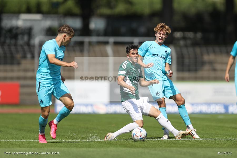 Devin Angleberger, sport, action, Willy-Sachs-Stadion, SpVgg Greuther Fürth II, Schweinfurt, Saison 2023/2024, SGF, Regionalliga Bayern, Fussball, FCS, BFV, 5. Spieltag, 19.08.2023, 1. FC Schweinfurt 1905 - Bild-ID: 2375027