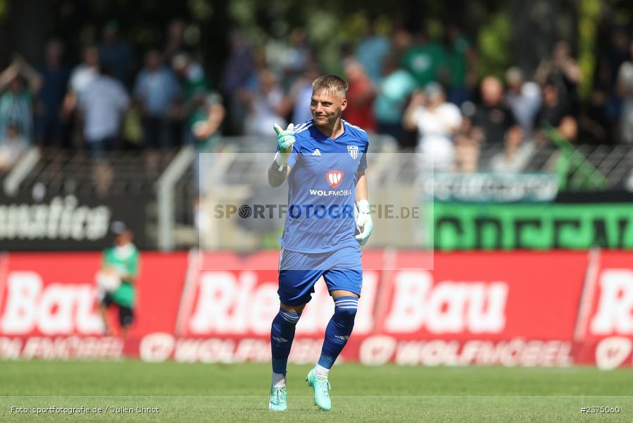 Lukas Wenzel, sport, action, Willy-Sachs-Stadion, SpVgg Greuther Fürth II, Schweinfurt, Saison 2023/2024, SGF, Regionalliga Bayern, Fussball, FCS, BFV, 5. Spieltag, 19.08.2023, 1. FC Schweinfurt 1905 - Bild-ID: 2375060