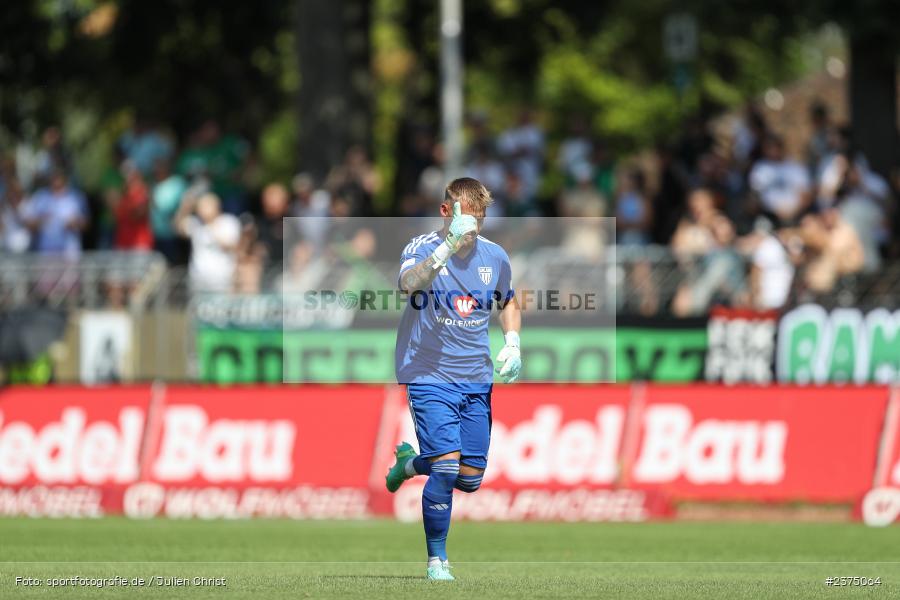 Lukas Wenzel, sport, action, Willy-Sachs-Stadion, SpVgg Greuther Fürth II, Schweinfurt, Saison 2023/2024, SGF, Regionalliga Bayern, Fussball, FCS, BFV, 5. Spieltag, 19.08.2023, 1. FC Schweinfurt 1905 - Bild-ID: 2375064
