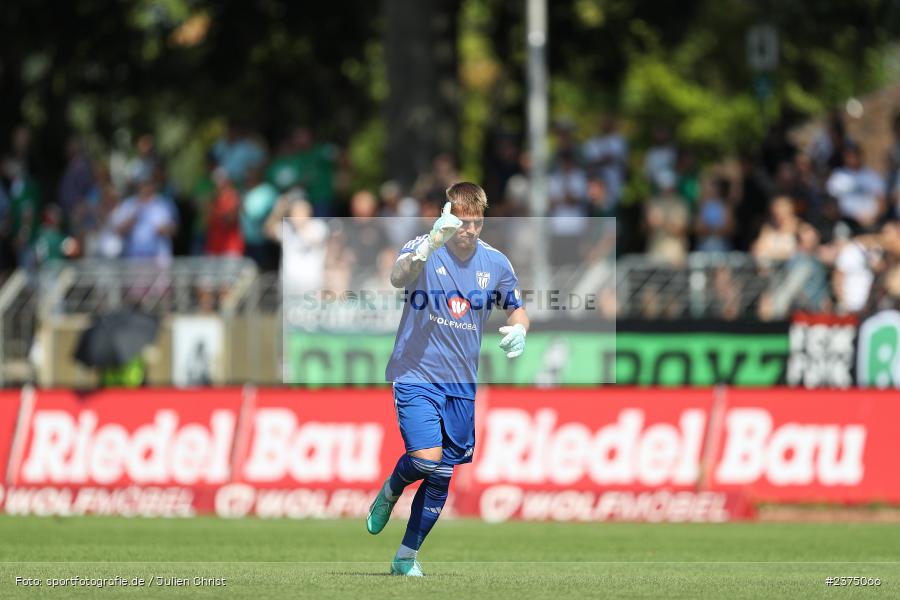 Lukas Wenzel, sport, action, Willy-Sachs-Stadion, SpVgg Greuther Fürth II, Schweinfurt, Saison 2023/2024, SGF, Regionalliga Bayern, Fussball, FCS, BFV, 5. Spieltag, 19.08.2023, 1. FC Schweinfurt 1905 - Bild-ID: 2375066