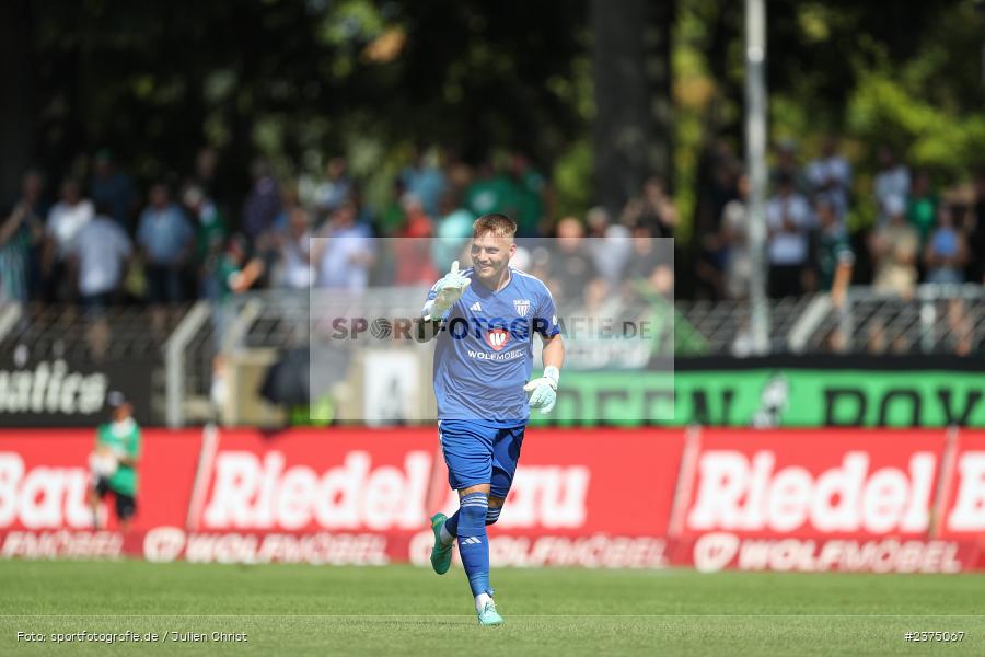 Lukas Wenzel, sport, action, Willy-Sachs-Stadion, SpVgg Greuther Fürth II, Schweinfurt, Saison 2023/2024, SGF, Regionalliga Bayern, Fussball, FCS, BFV, 5. Spieltag, 19.08.2023, 1. FC Schweinfurt 1905 - Bild-ID: 2375067