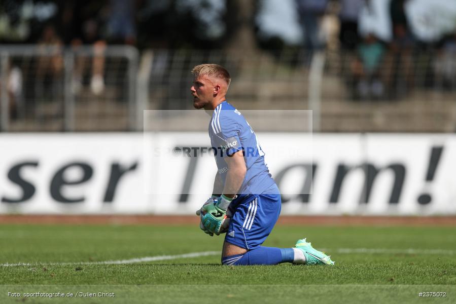 Lukas Wenzel, sport, action, Willy-Sachs-Stadion, SpVgg Greuther Fürth II, Schweinfurt, Saison 2023/2024, SGF, Regionalliga Bayern, Fussball, FCS, BFV, 5. Spieltag, 19.08.2023, 1. FC Schweinfurt 1905 - Bild-ID: 2375072