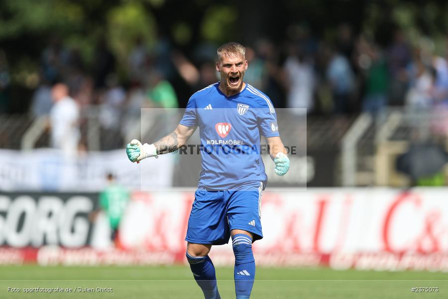 Lukas Wenzel, sport, action, Willy-Sachs-Stadion, SpVgg Greuther Fürth II, Schweinfurt, Saison 2023/2024, SGF, Regionalliga Bayern, Fussball, FCS, BFV, 5. Spieltag, 19.08.2023, 1. FC Schweinfurt 1905 - Bild-ID: 2375073