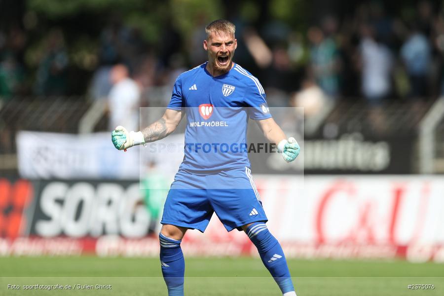 Lukas Wenzel, sport, action, Willy-Sachs-Stadion, SpVgg Greuther Fürth II, Schweinfurt, Saison 2023/2024, SGF, Regionalliga Bayern, Fussball, FCS, BFV, 5. Spieltag, 19.08.2023, 1. FC Schweinfurt 1905 - Bild-ID: 2375076