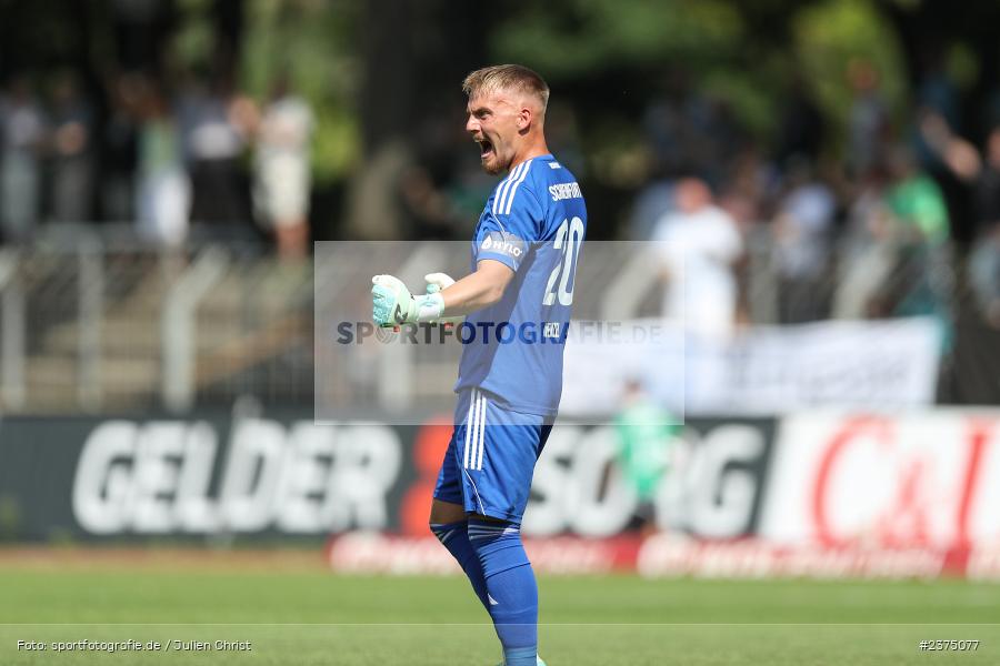 Lukas Wenzel, sport, action, Willy-Sachs-Stadion, SpVgg Greuther Fürth II, Schweinfurt, Saison 2023/2024, SGF, Regionalliga Bayern, Fussball, FCS, BFV, 5. Spieltag, 19.08.2023, 1. FC Schweinfurt 1905 - Bild-ID: 2375077