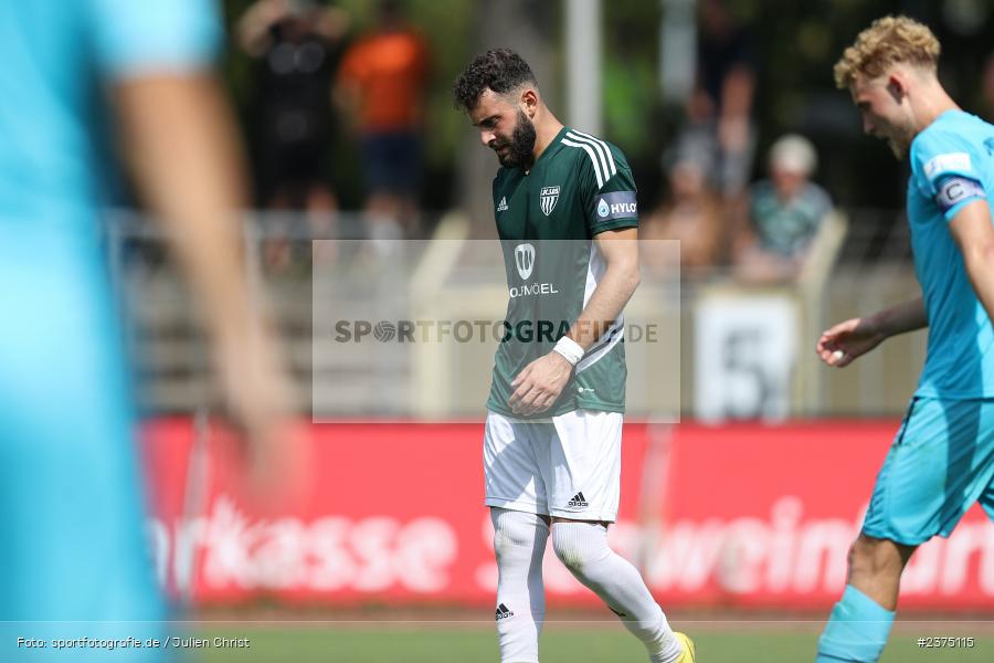 Taha Aksu, sport, action, Willy-Sachs-Stadion, SpVgg Greuther Fürth II, Schweinfurt, Saison 2023/2024, SGF, Regionalliga Bayern, Fussball, FCS, BFV, 5. Spieltag, 19.08.2023, 1. FC Schweinfurt 1905 - Bild-ID: 2375115