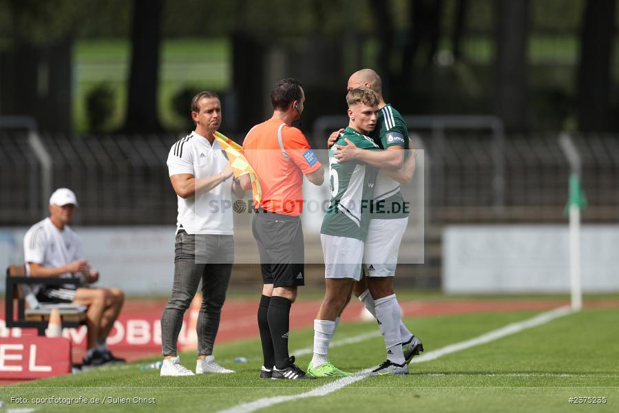 Julius Landeck, sport, action, Willy-Sachs-Stadion, SpVgg Greuther Fürth II, Schweinfurt, Saison 2023/2024, SGF, Regionalliga Bayern, Fussball, FCS, BFV, 5. Spieltag, 19.08.2023, 1. FC Schweinfurt 1905 - Bild-ID: 2375235