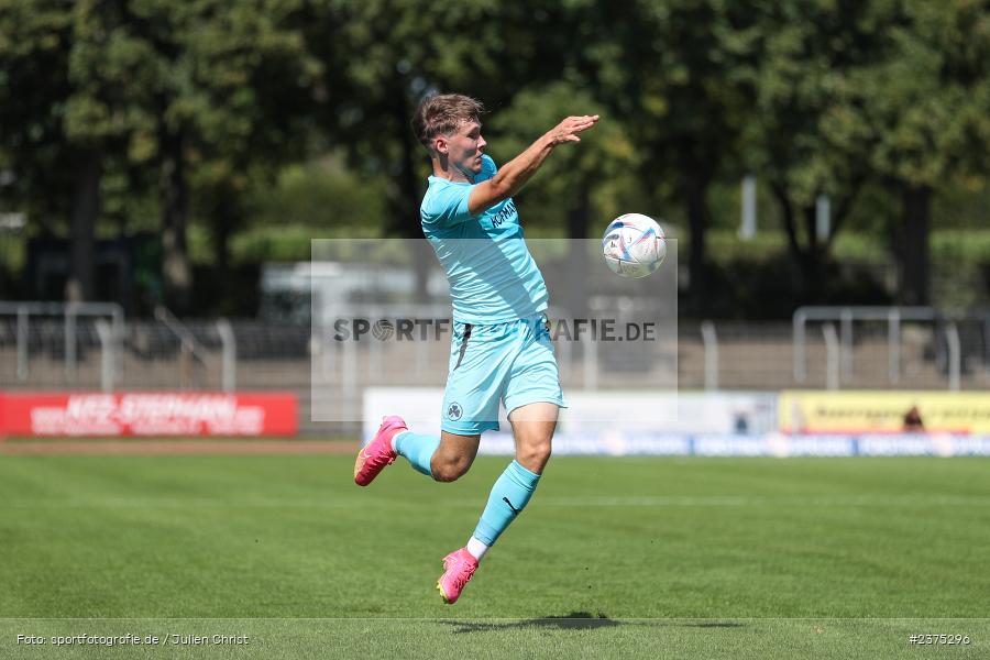 Sebastian Müller, sport, action, Willy-Sachs-Stadion, SpVgg Greuther Fürth II, Schweinfurt, Saison 2023/2024, SGF, Regionalliga Bayern, Fussball, FCS, BFV, 5. Spieltag, 19.08.2023, 1. FC Schweinfurt 1905 - Bild-ID: 2375296