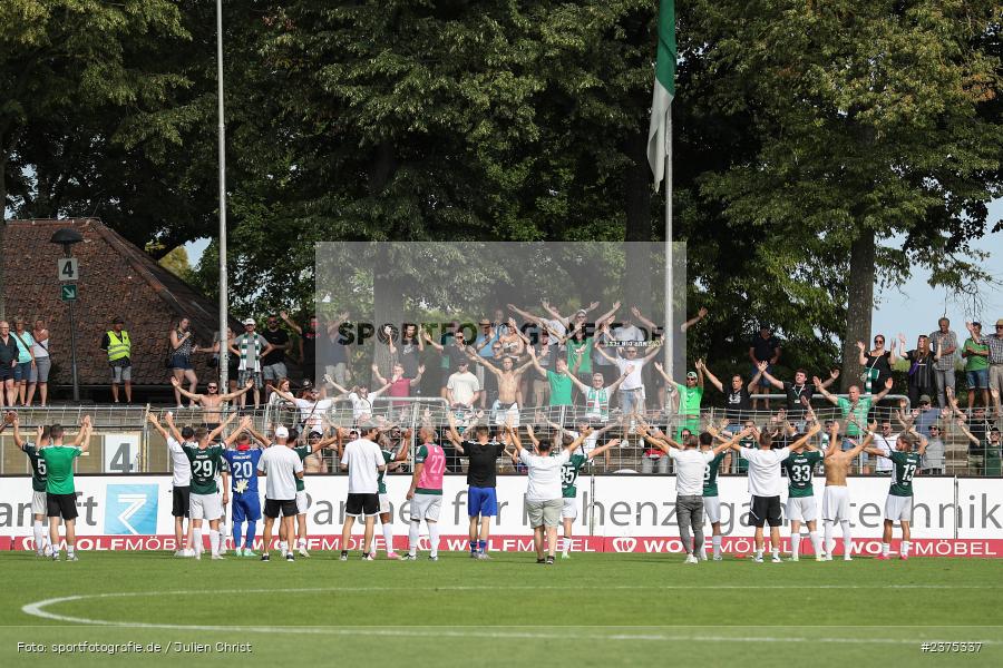 Fans, Team, sport, action, Willy-Sachs-Stadion, SpVgg Greuther Fürth II, Schweinfurt, Saison 2023/2024, SGF, Regionalliga Bayern, Fussball, FCS, BFV, 5. Spieltag, 19.08.2023, 1. FC Schweinfurt 1905 - Bild-ID: 2375337