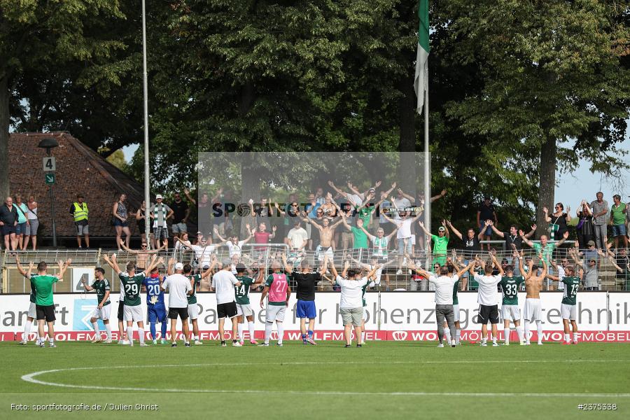 Fans, Team, sport, action, Willy-Sachs-Stadion, SpVgg Greuther Fürth II, Schweinfurt, Saison 2023/2024, SGF, Regionalliga Bayern, Fussball, FCS, BFV, 5. Spieltag, 19.08.2023, 1. FC Schweinfurt 1905 - Bild-ID: 2375338