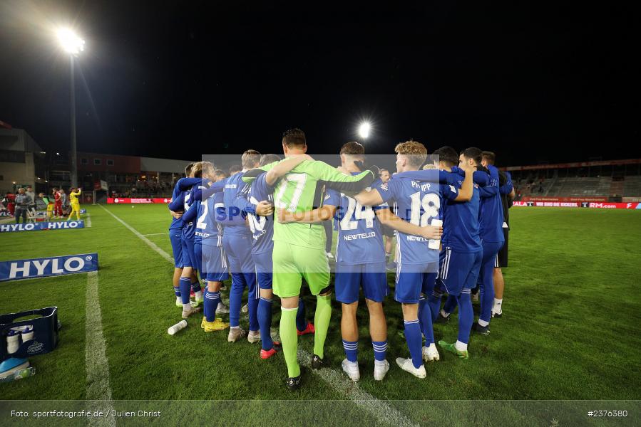 Mannschaftskreis, AKON Arena, Würzburg, 29.08.2023, sport, action, BFV, Fussball, Saison 2023/2024, 7. Spieltag, Regionalliga Bayern, SVA, FWK, SV Viktoria Aschaffenburg, FC Würzburger Kickers - Bild-ID: 2376380