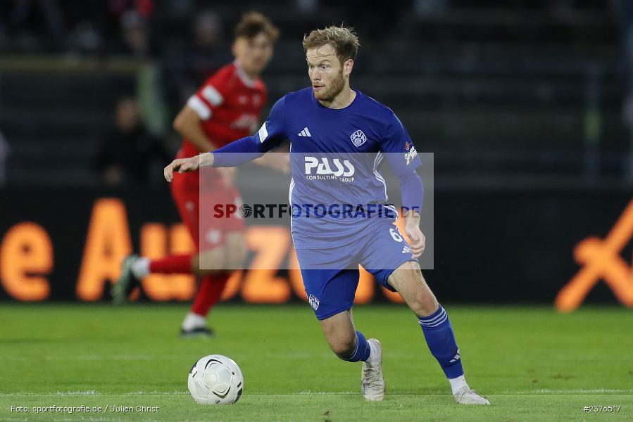 Roberto Desch, AKON Arena, Würzburg, 29.08.2023, sport, action, BFV, Fussball, Saison 2023/2024, 7. Spieltag, Regionalliga Bayern, SVA, FWK, SV Viktoria Aschaffenburg, FC Würzburger Kickers - Bild-ID: 2376517 Roberto Desch, AKON Arena, Würzburg, 29.08.2023, sport, action, BFV, Fussball, Saison 2023/2024, 7. Spieltag, Regionalliga Bayern, SVA, FWK, SV Viktoria Aschaffenburg, FC Würzburger Kickers - Bild-ID: 2376517